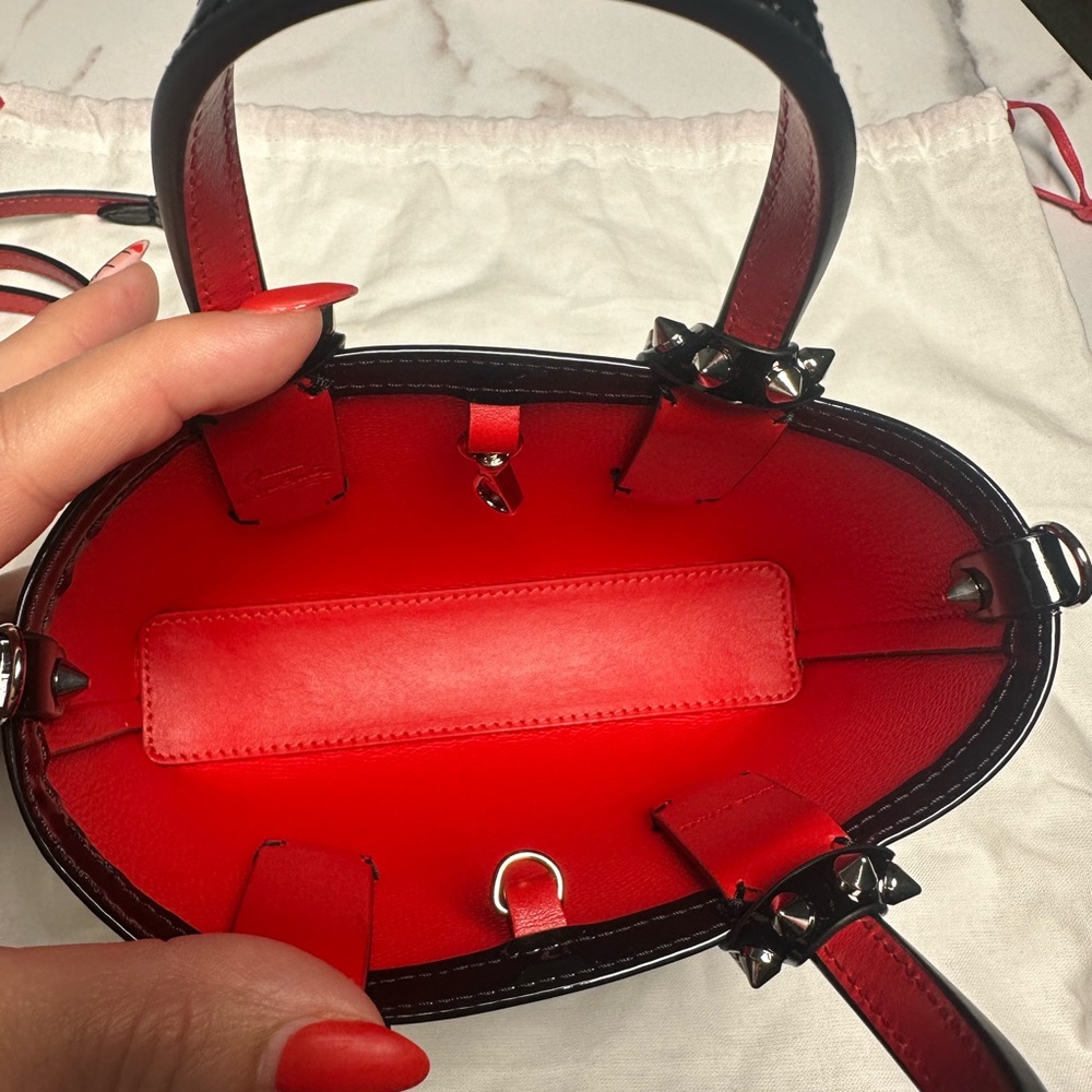 Christian Louboutin Cabata East West Tote Printed Patent Nano - Picture 10 of 10